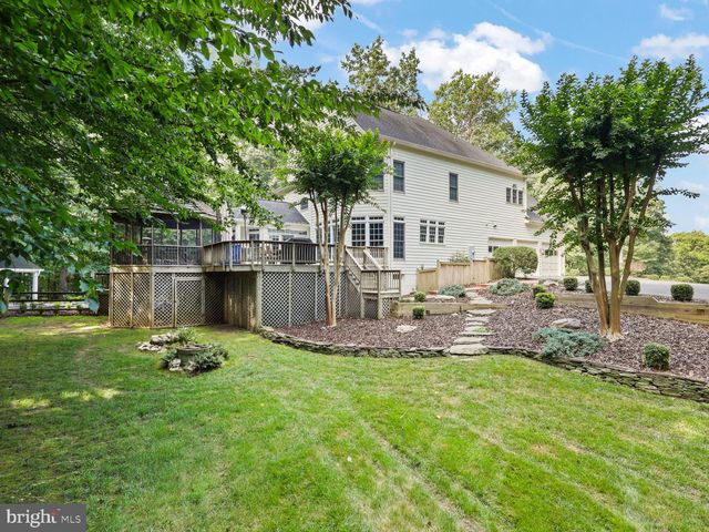 8197 COTTAGE ROSE CT, Fairfax Station, VA 22039