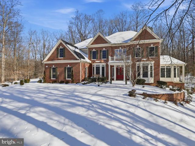 8197 COTTAGE ROSE CT, Fairfax Station, VA 22039