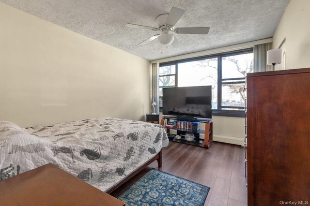 7-25 166 2A, Beechhurst, NY 11357