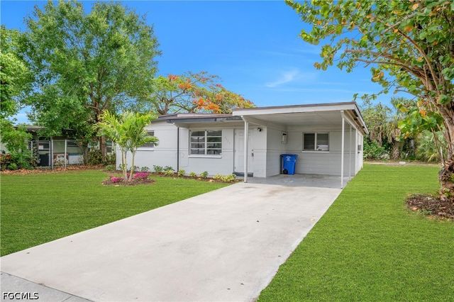 1527 Gardenia AVE, Fort Myers, FL 33916