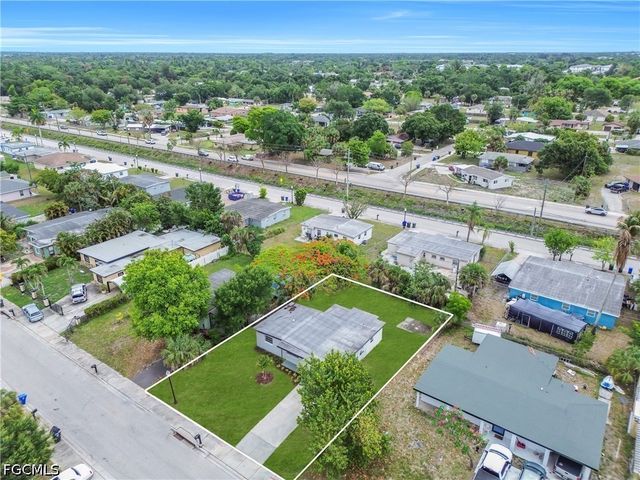 1527 Gardenia AVE, Fort Myers, FL 33916
