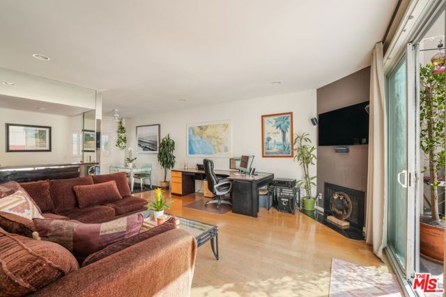 4242 Stansbury Avenue 116, Sherman Oaks, CA 91423