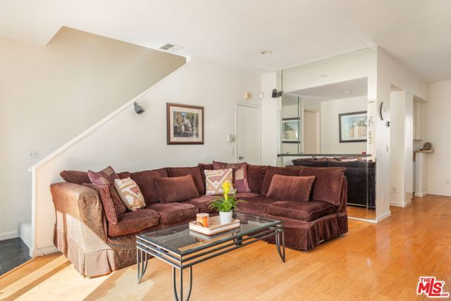 4242 Stansbury Avenue 116, Sherman Oaks, CA 91423