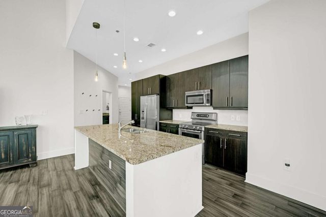 1080 Peachtree St. NE 702, Atlanta, GA 30309