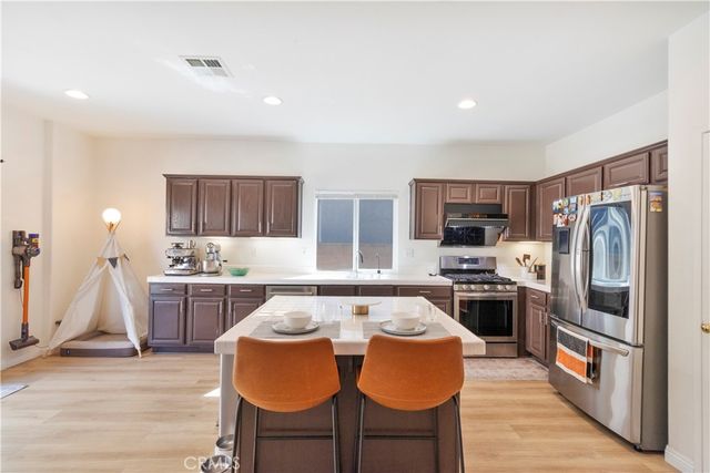 12947 Oakdale, Corona, CA 92880