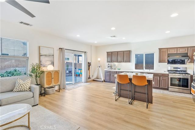 12947 Oakdale, Corona, CA 92880