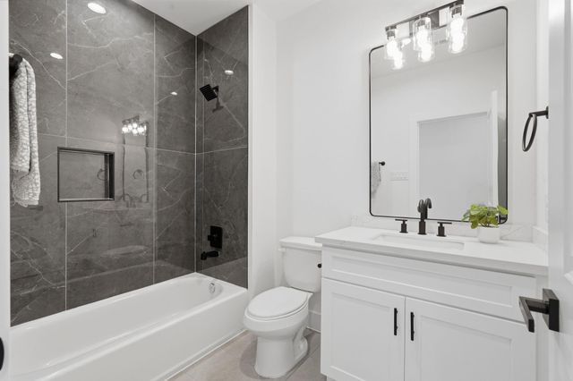 210 Big Deer Drive, Crosby, TX 77532