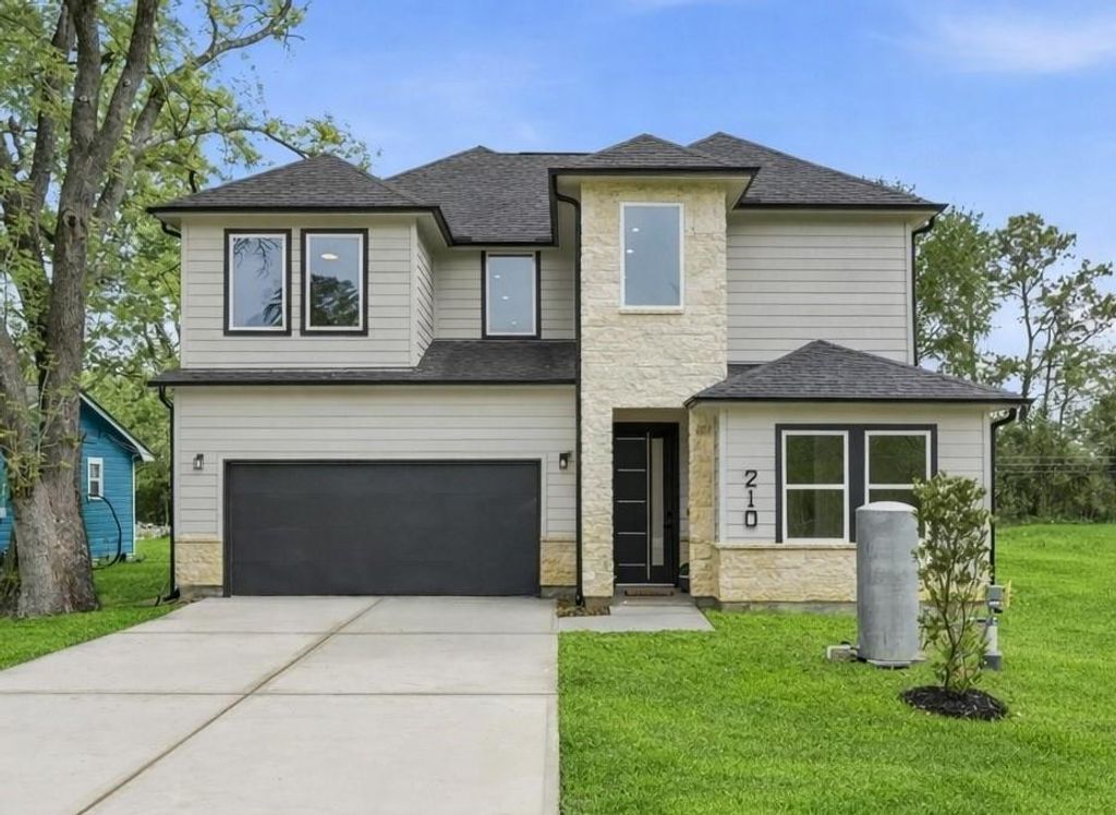 210 Big Deer Drive, Crosby, TX 77532