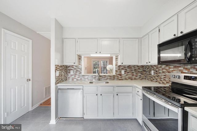 6303 CHIMNEY WOOD CT, Alexandria, VA 22306