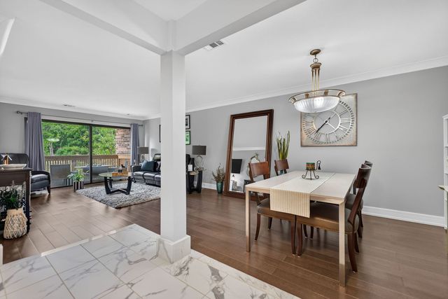 3110 Pheasant Creek Drive 209, Northbrook, IL 60062