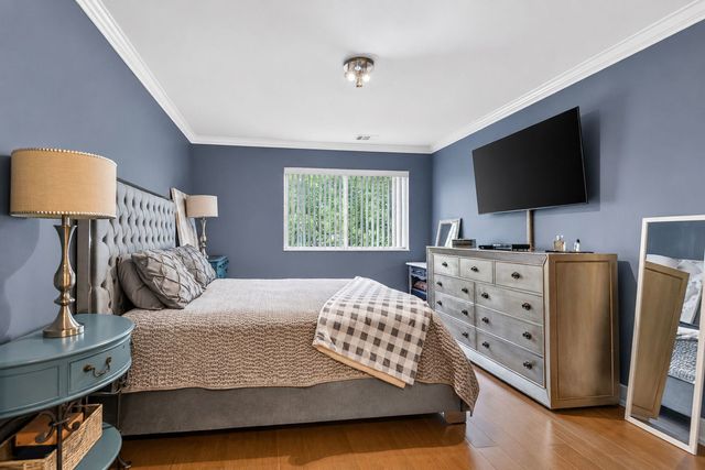 3110 Pheasant Creek Drive 209, Northbrook, IL 60062