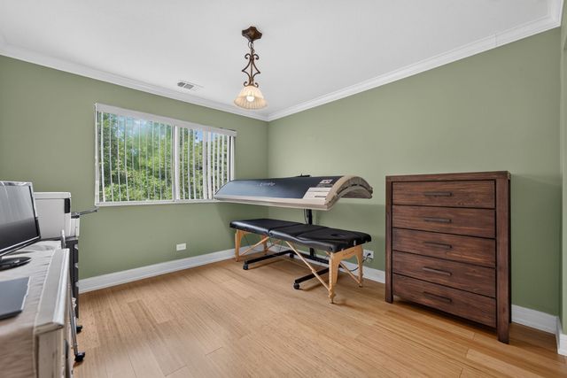 3110 Pheasant Creek Drive 209, Northbrook, IL 60062