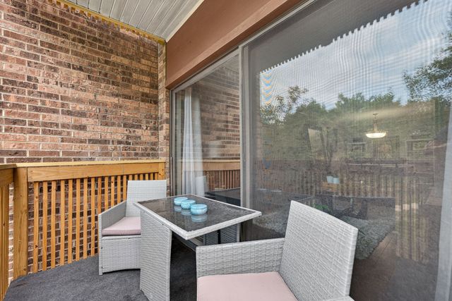 3110 Pheasant Creek Drive 209, Northbrook, IL 60062