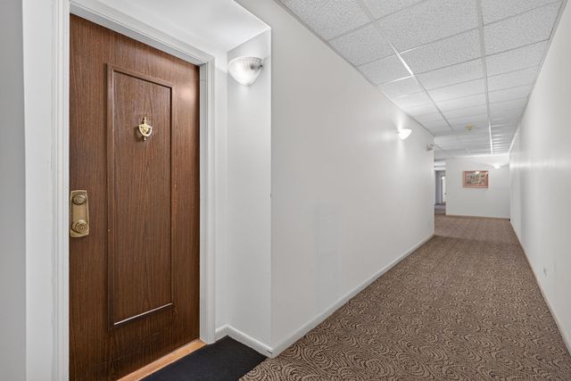 3110 Pheasant Creek Drive 209, Northbrook, IL 60062