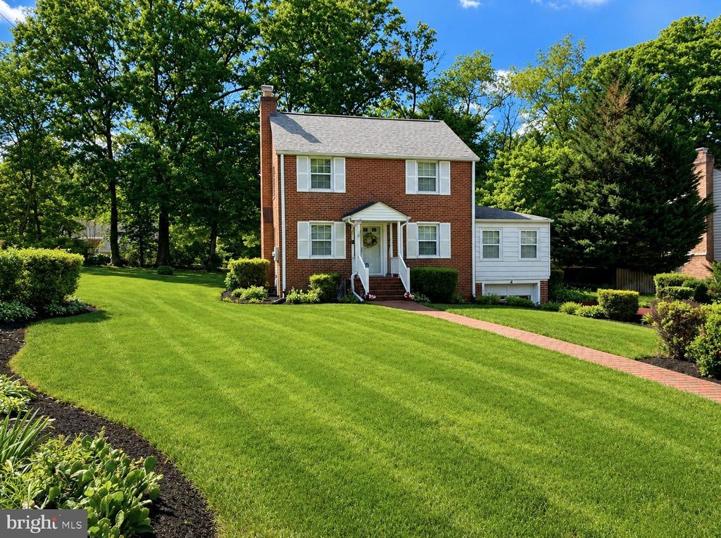 4004 LEE PL, Annandale, VA 22003