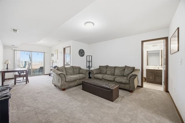 100 N Copeland Lane, North Liberty, IA 52317