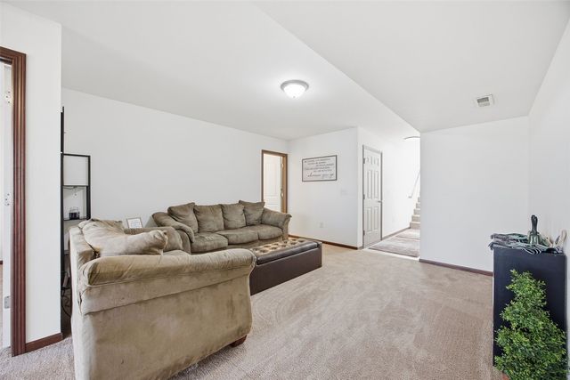 100 N Copeland Lane, North Liberty, IA 52317