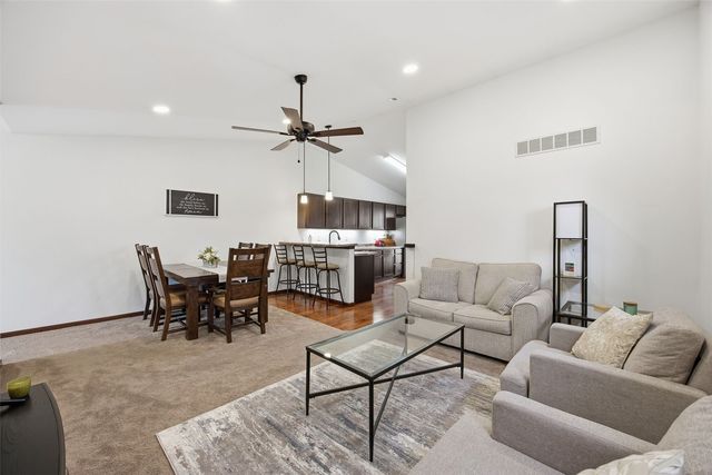 100 N Copeland Lane, North Liberty, IA 52317