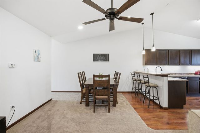 100 N Copeland Lane, North Liberty, IA 52317