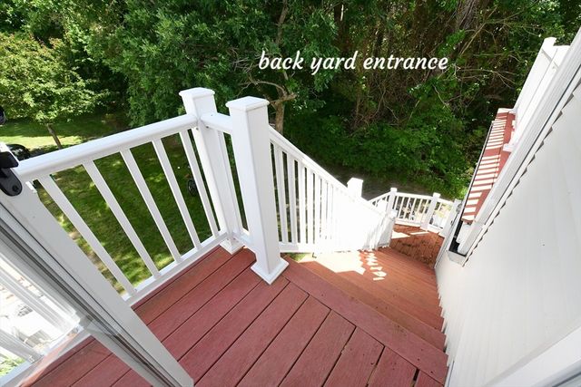 3 Honora Ct 3, Bourne, MA 02532