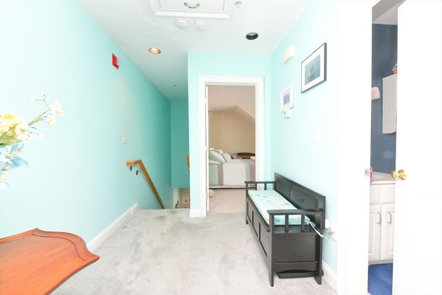 3 Honora Ct 3, Bourne, MA 02532