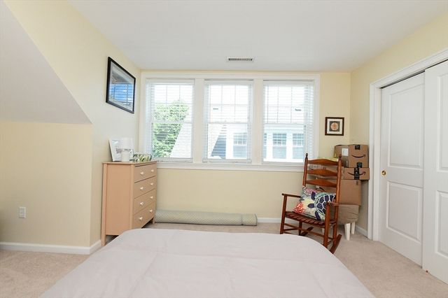 3 Honora Ct 3, Bourne, MA 02532