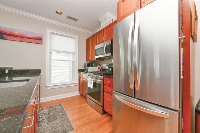 3 Honora Ct 3, Bourne, MA 02532