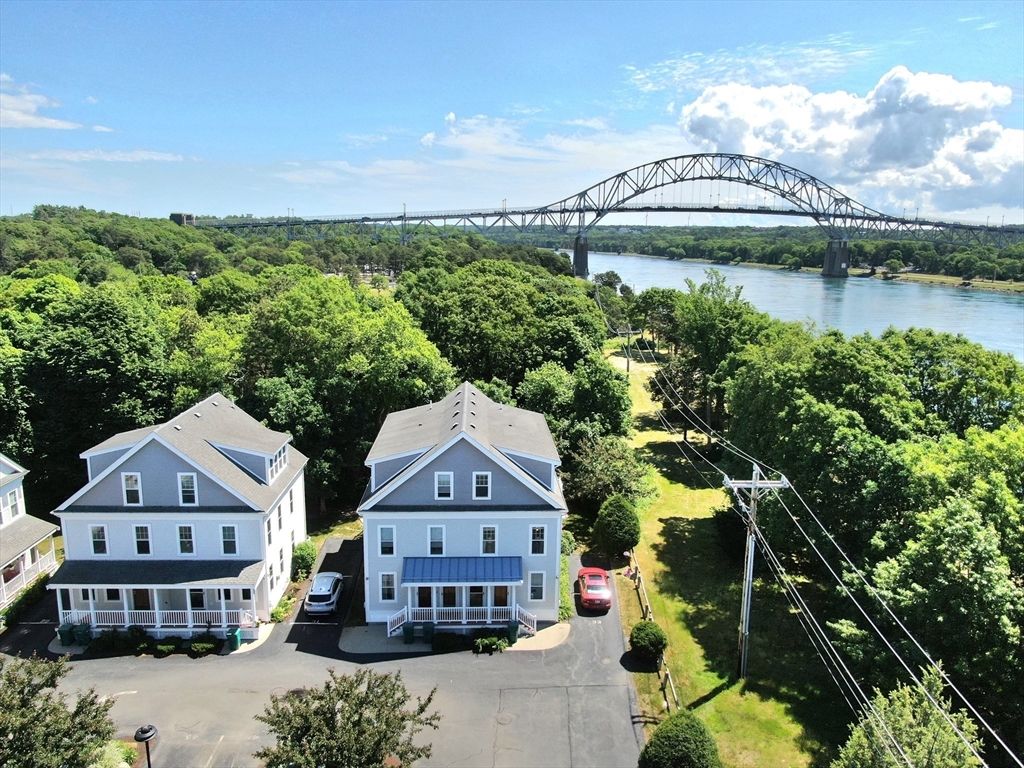 3 Honora Ct 3, Bourne, MA 02532