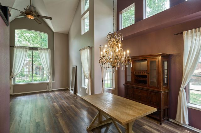 37 Pinepath Place, The Woodlands, TX 77381
