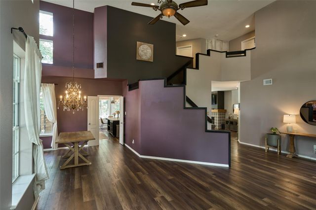 37 Pinepath Place, The Woodlands, TX 77381