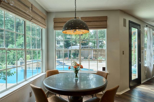 37 Pinepath Place, The Woodlands, TX 77381