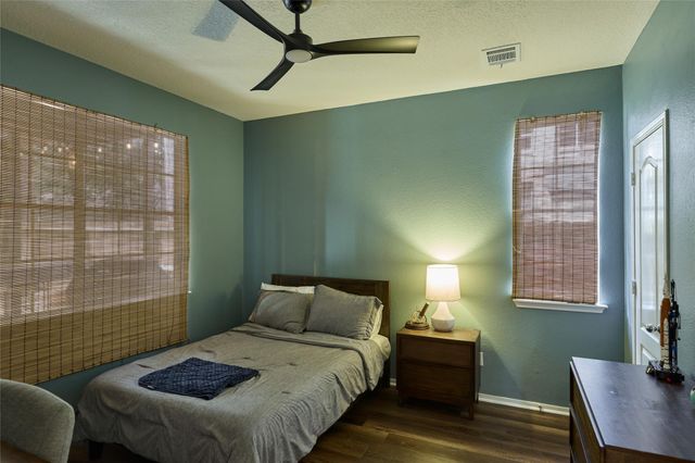 37 Pinepath Place, The Woodlands, TX 77381