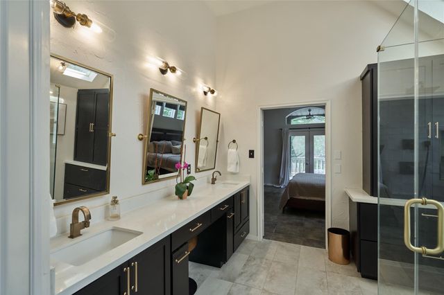 37 Pinepath Place, The Woodlands, TX 77381
