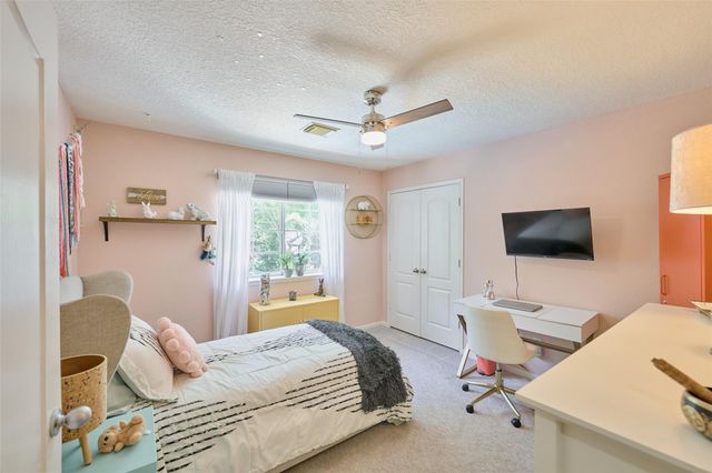 37 Pinepath Place, The Woodlands, TX 77381