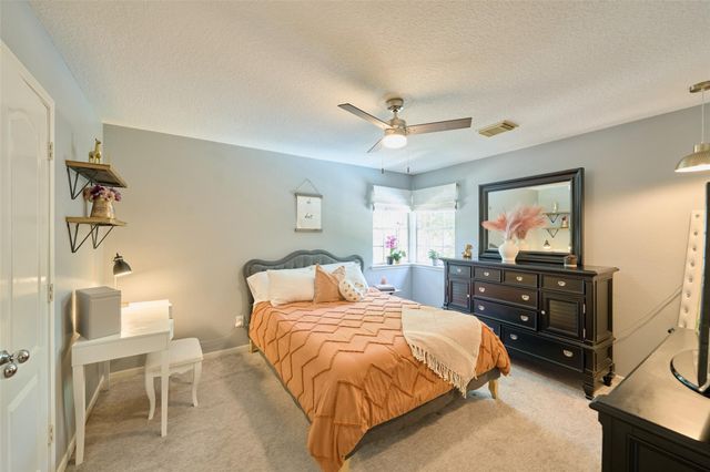 37 Pinepath Place, The Woodlands, TX 77381