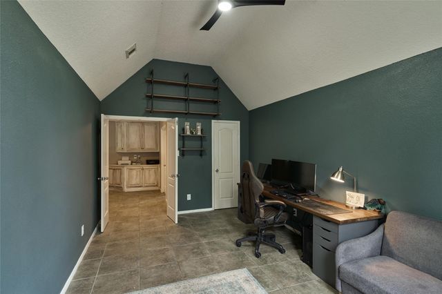 37 Pinepath Place, The Woodlands, TX 77381