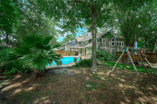 37 Pinepath Place, The Woodlands, TX 77381