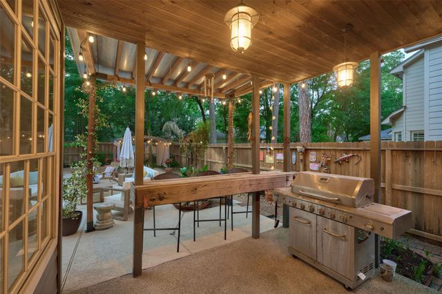 37 Pinepath Place, The Woodlands, TX 77381