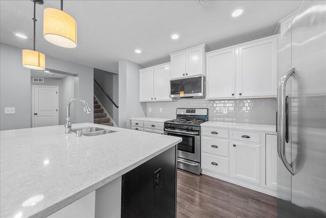 9888 5th Street Lane N, Lake Elmo, MN 55042