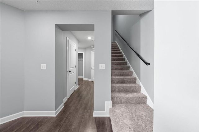 9888 5th Street Lane N, Lake Elmo, MN 55042