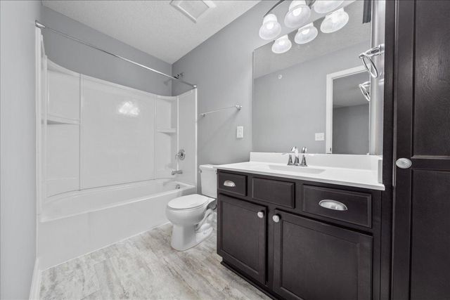 9888 5th Street Lane N, Lake Elmo, MN 55042