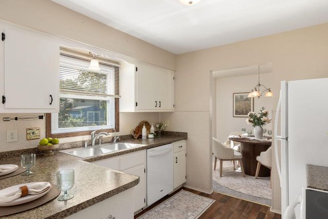 1135 Wisteria LANE, Waukesha, WI 53189