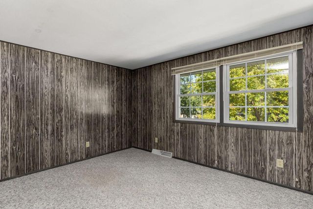 1135 Wisteria LANE, Waukesha, WI 53189