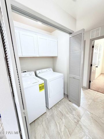 13844 Carolina Ponce Avenue, El Paso, TX 79928