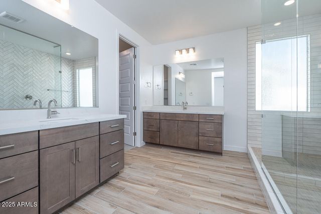 5927 S GRANITE Street, Gilbert, AZ 85298