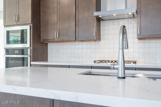 5927 S GRANITE Street, Gilbert, AZ 85298