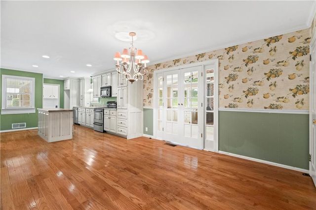 204 Sherwood Drive, Calhoun, GA 30701