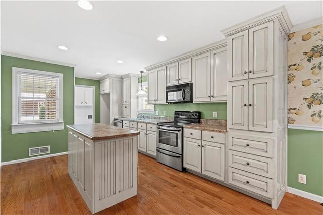 204 Sherwood Drive, Calhoun, GA 30701
