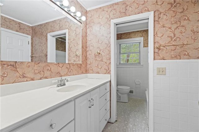 204 Sherwood Drive, Calhoun, GA 30701