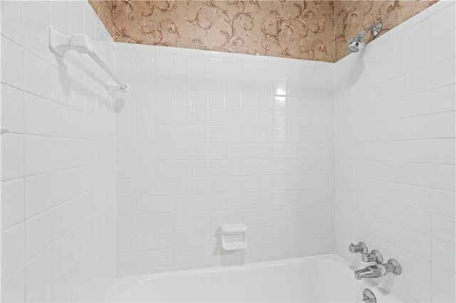 204 Sherwood Drive, Calhoun, GA 30701